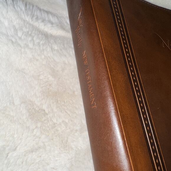 NKJV New Testament Note Worthy Collection Leather Bound GOOD w 12 USED Pages - Picture 5 of 16